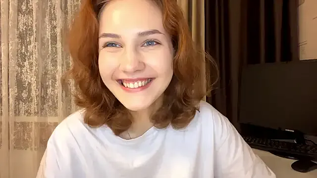 Cutemutuesaslla — Hands under top, touch my boobs