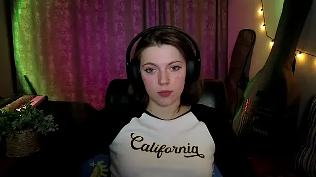 CutieAnny on StripChat