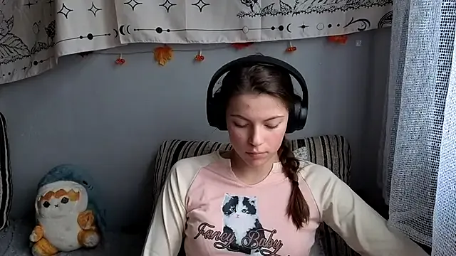 CutieAnny on StripChat