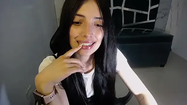 cynthia_ch on StripChat