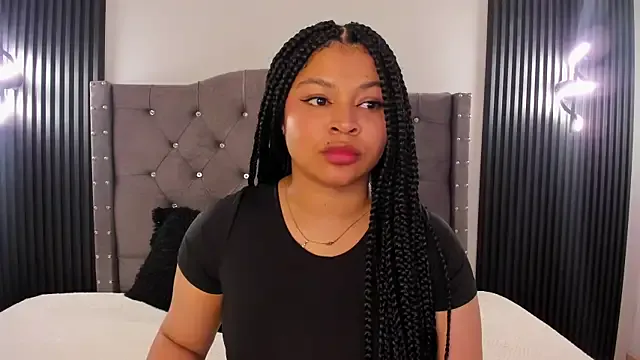 Dakota_Mars on StripChat