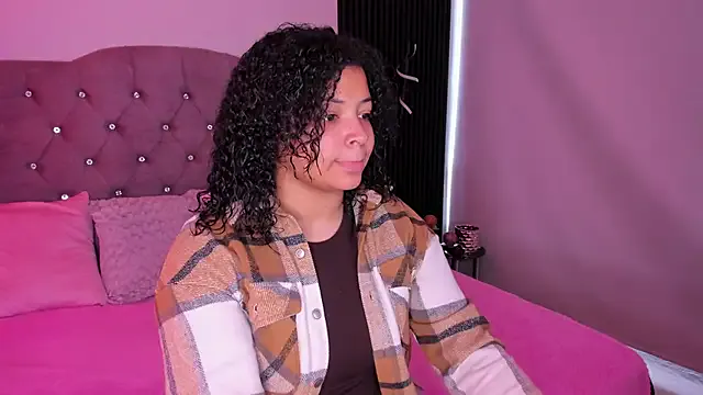 Dakota_Mars on StripChat