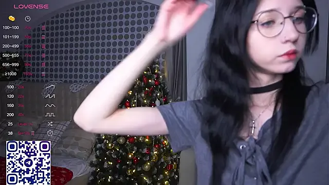 DeliaLoma on StripChat