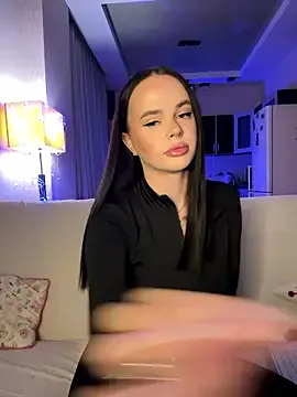 DinaTasty on StripChat