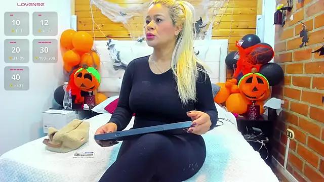 StripChat Dulcex69 is Freechat Dulcex69 — I want to be your naughty whore