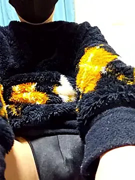 Earth_001 on StripChat