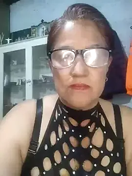 Edged_Hot69 on StripChat