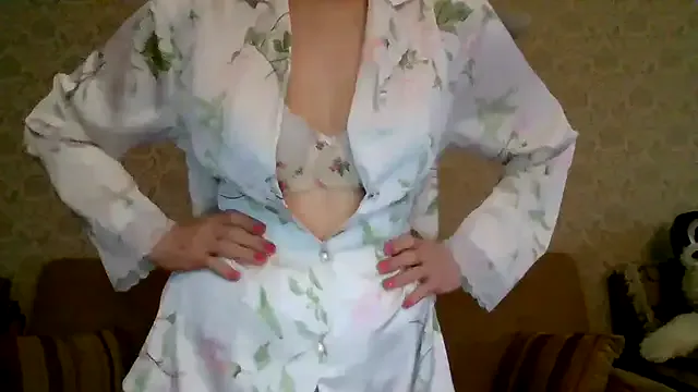 Elegant00Lady on StripChat