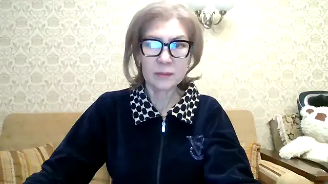 Elegant00Lady on StripChat