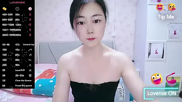 Elvira_baby —       (  panties off)