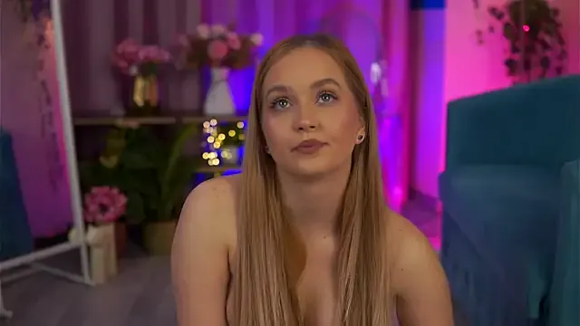 ElyssawetXX on StripChat