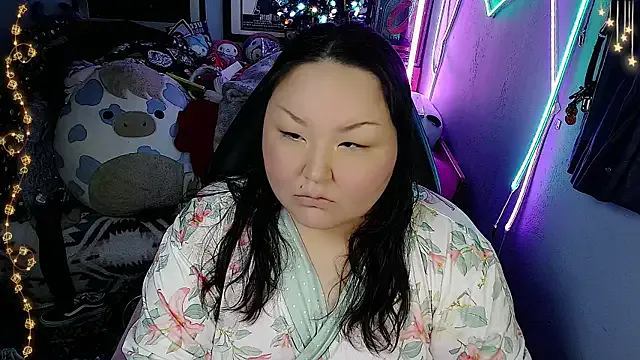 EmGreens on StripChat