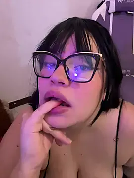 Emily_Taylor2 on StripChat