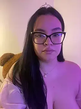 Emily_Taylor2 on StripChat