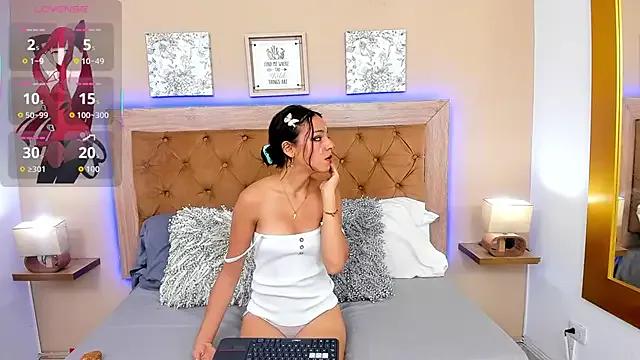 Freechat EmilyJonns on StripChat