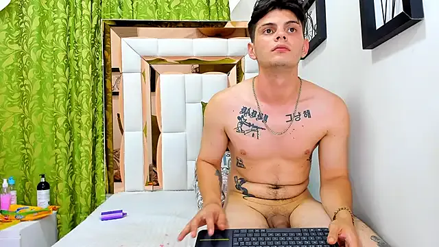 erickandnatasha_69 on StripChat