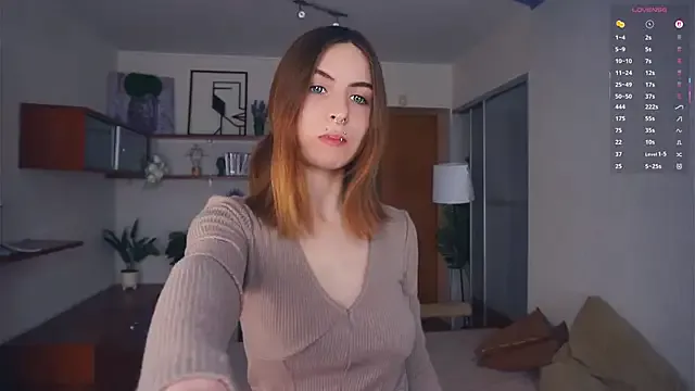 ErlinaBuoy on StripChat