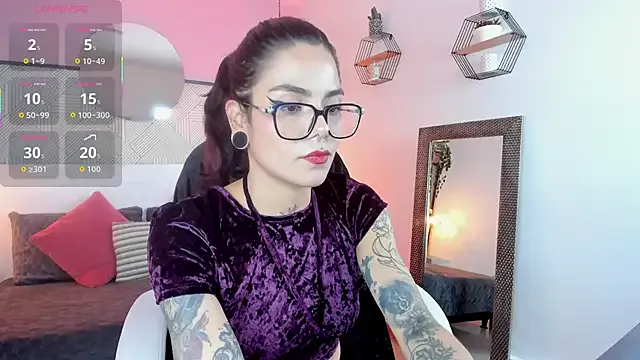 Esmeralda_CO on StripChat