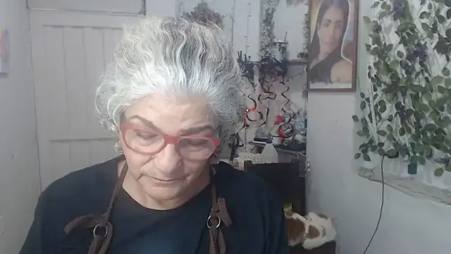 FunnyGrandma on StripChat