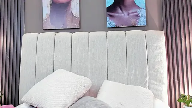 GiannaColling1 on StripChat