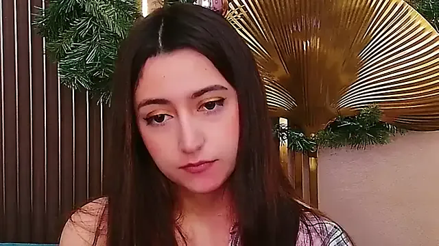 Gloria_Bendall on StripChat