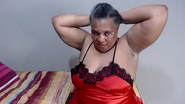 GrandBustyMelon on StripChat