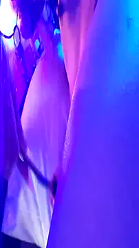 gurlnips on StripChat