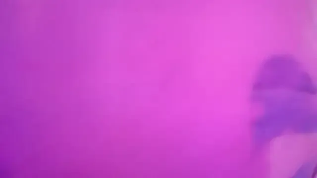 gurlnips on StripChat