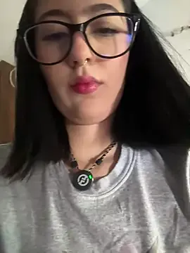 HinaSweet on StripChat
