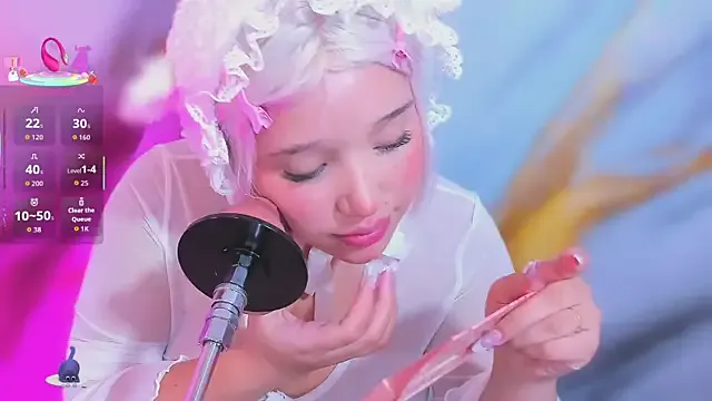 hinata_dolly on StripChat