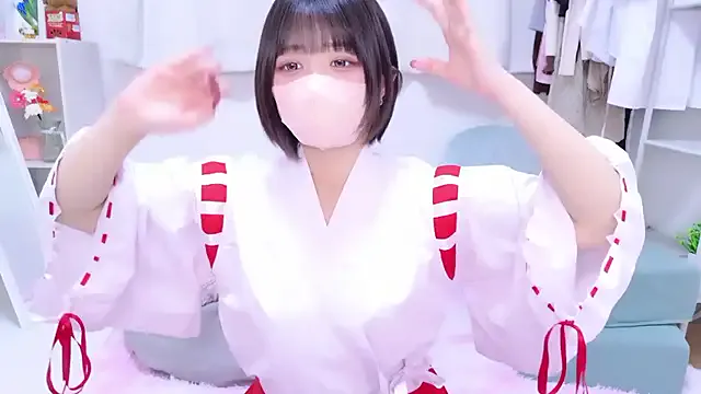 Hinata_Sun on StripChat