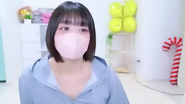 Hinata_Sun on StripChat