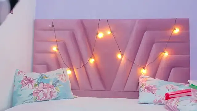 hornybarelylegalgirl — MAKE ME CUM