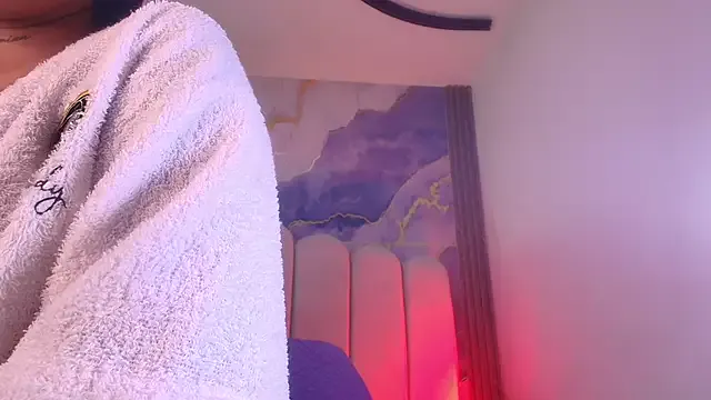 hot_dione on StripChat