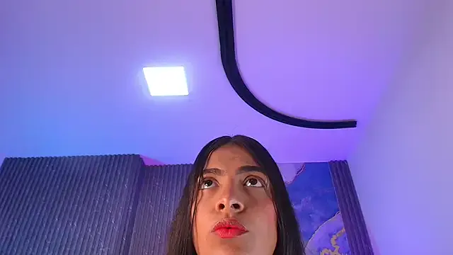 hot_dione on StripChat