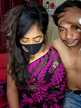 Hotbhabi305 on StripChat