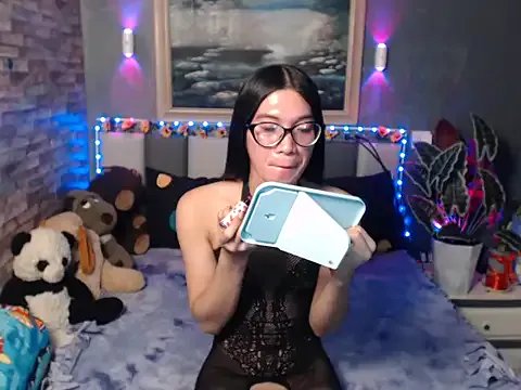 HotNathalie6900 on StripChat