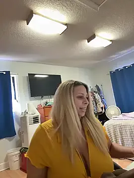 Hotslut187 — New equipment/lingerie 