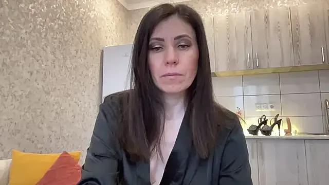 HotyWinter on StripChat