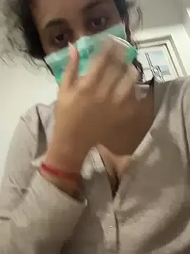 hyualll on StripChat