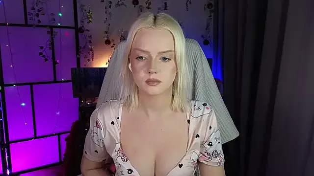 ImBonBon — spanks no panties