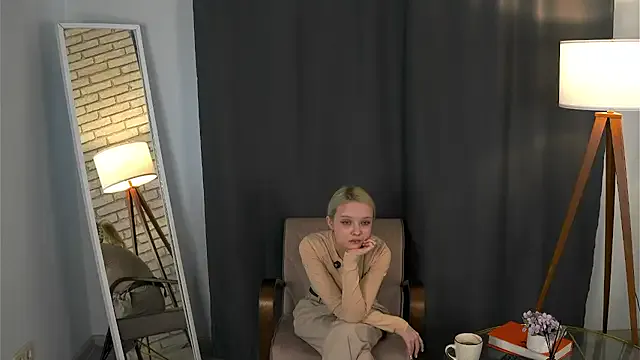 IraYounce on StripChat