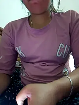 isha_sharma2002 on StripChat