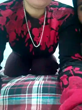 isha_sharma2002 on StripChat