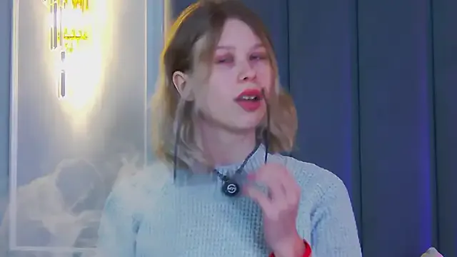 Ivy_Allen — pole dance