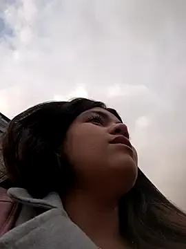 Ivy_enjoy — Removing panties in public