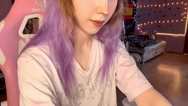 Jerrieberry — doggy pose and slap on the ass