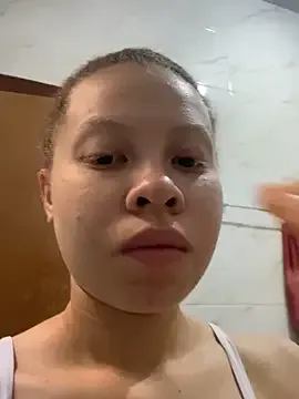 jhully_hot