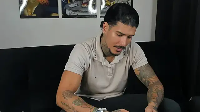 jiro_kenji1 on StripChat