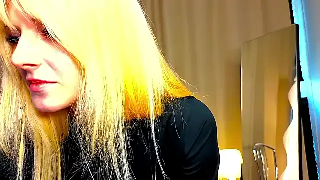 JuanaSumma on StripChat